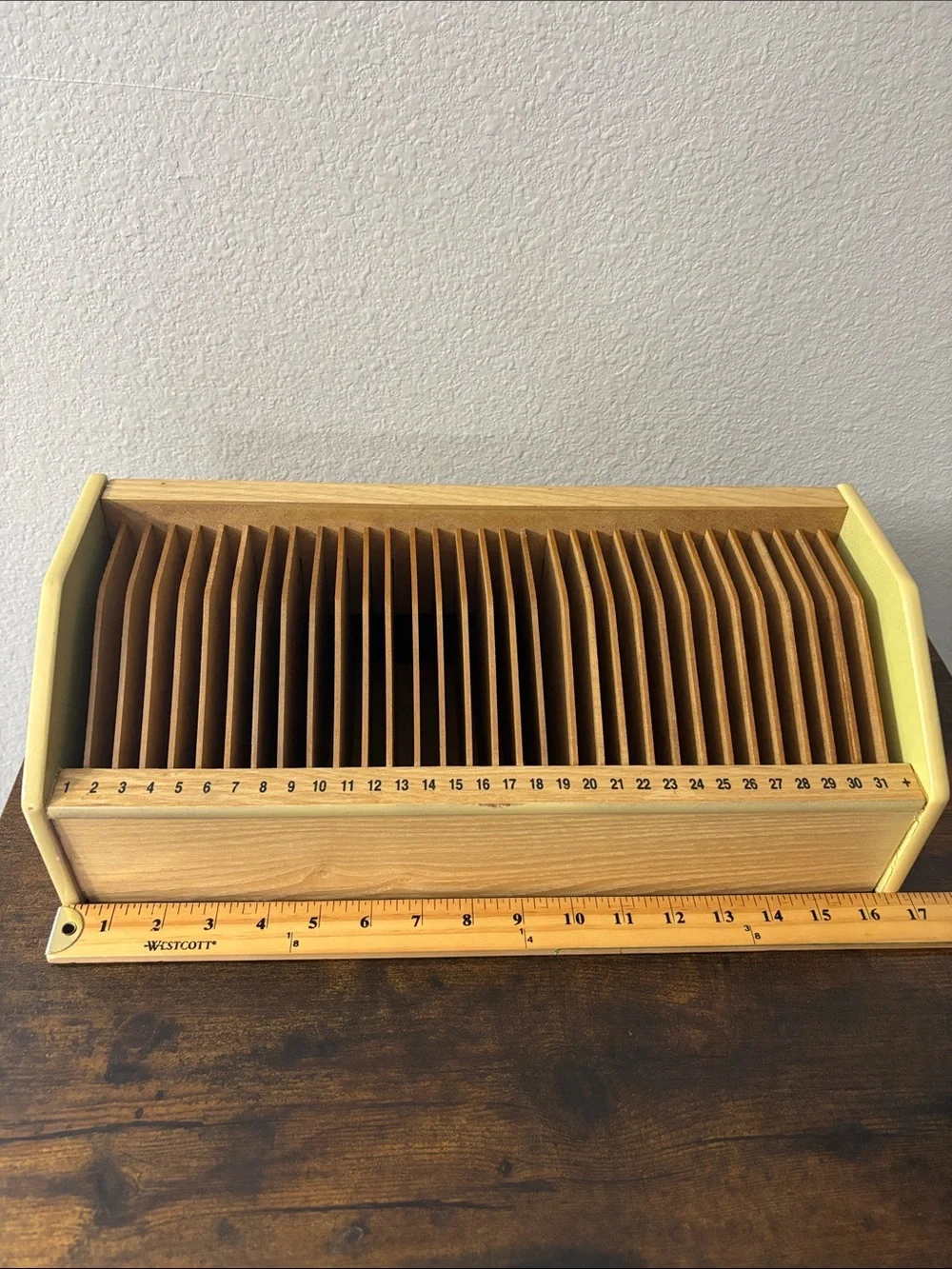 Vintage 31+ Day Wooden Desktop Bill Mail  Correspondence Organizer Natural Wood